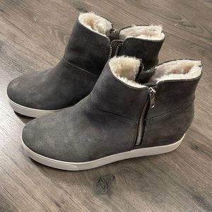 Steve Madden Gray Booties (never worn!) size 9.5